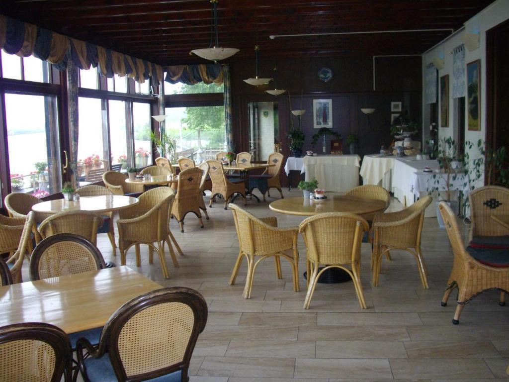 De Oude Schouw Hotel Jirnsum ภายนอก รูปภาพ
